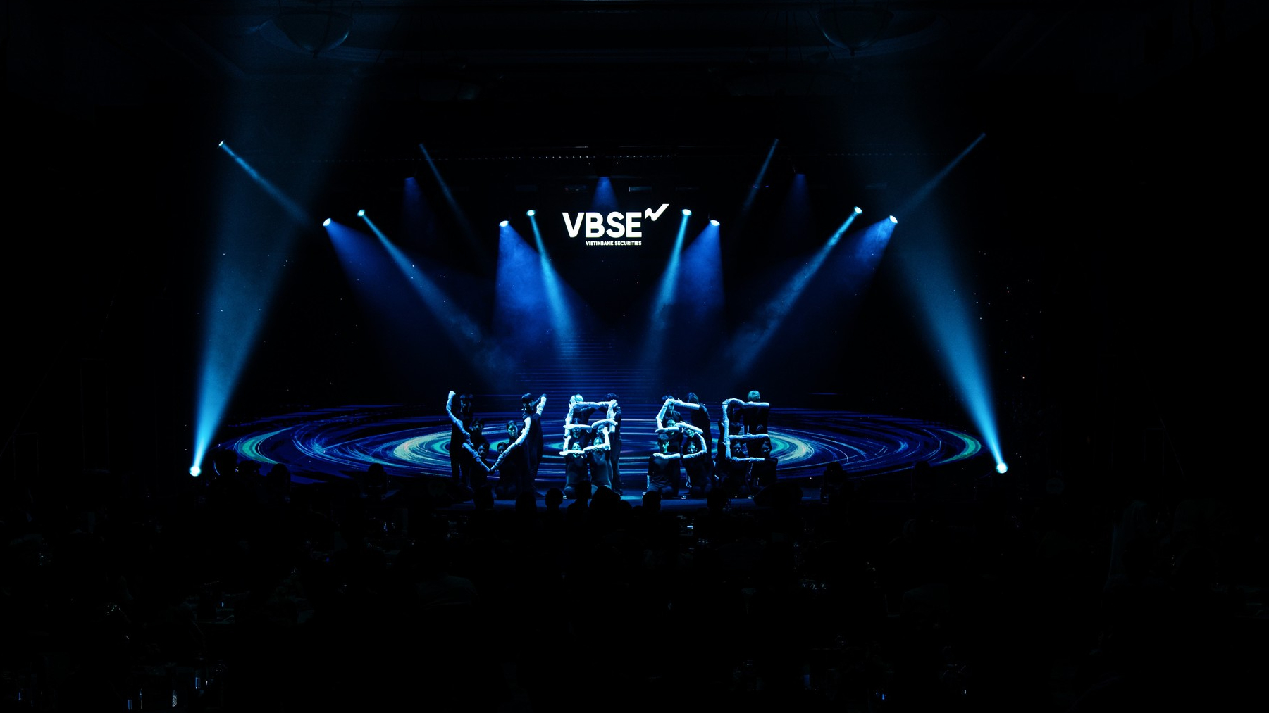 Vào Top 10 mã giảm mạnh, Chứng khoán CTS chọn bước đi an toàn hay thiếu tham vọng? - Ảnh 1.