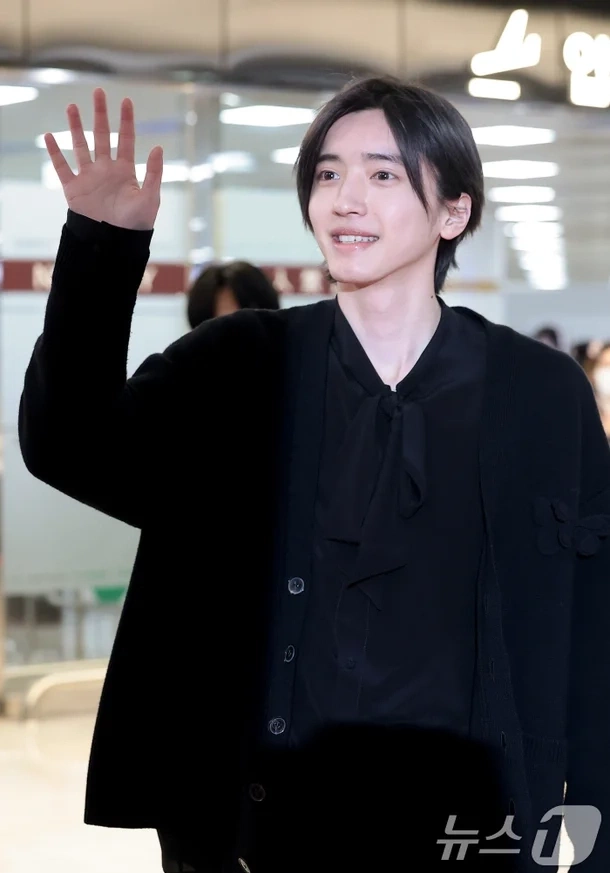 Vẻ lãng tử tuổi 24 của sao nhí đẹp trai nhất Nhật Bản 7 Vẻ lãng tử tuổi 24 của 'sao nhí đẹp trai nhất Nhật Bản' - 6