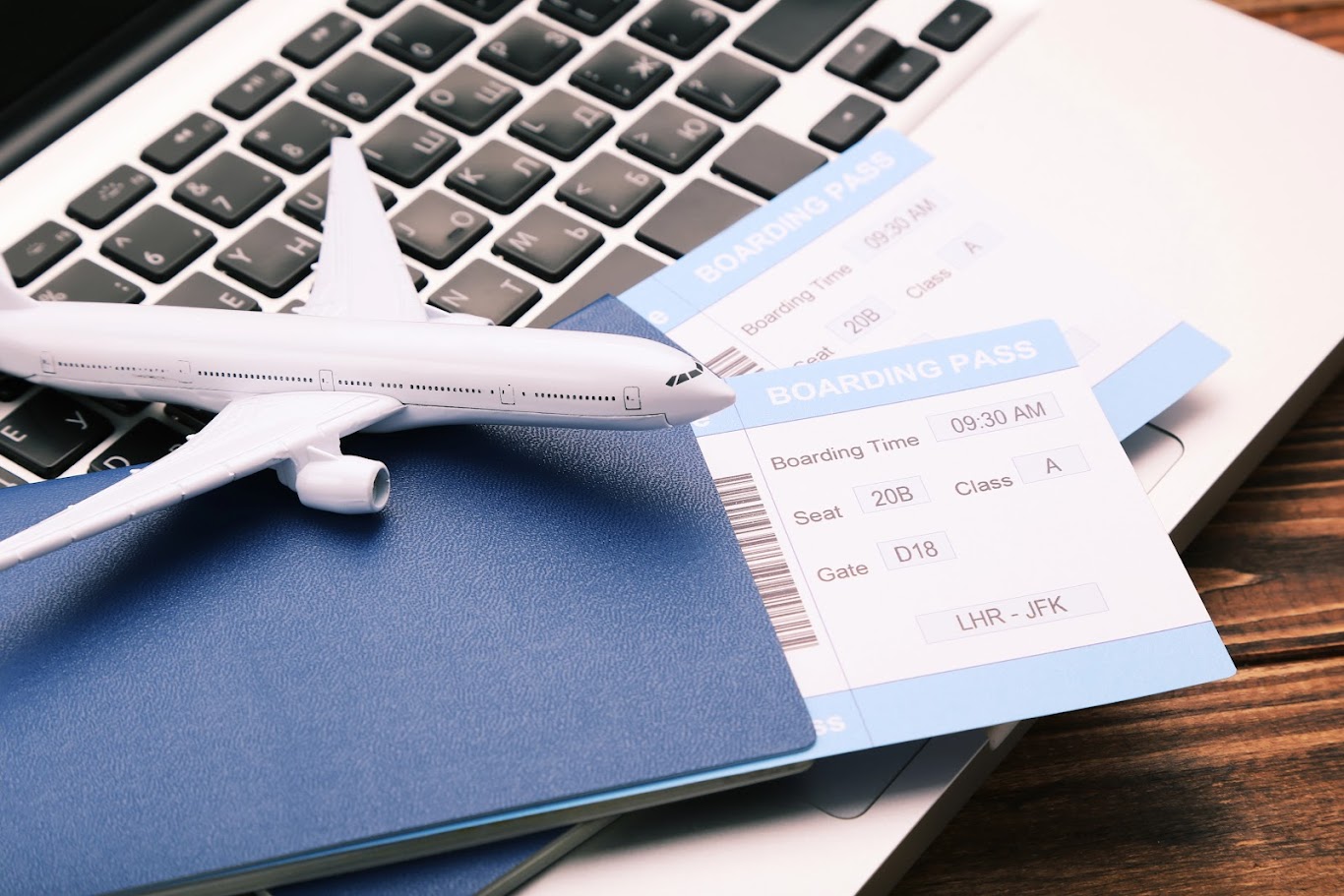 Vì sao mua vé máy bay 0 đồng vẫn phải trả thêm tiền?- Ảnh 1.