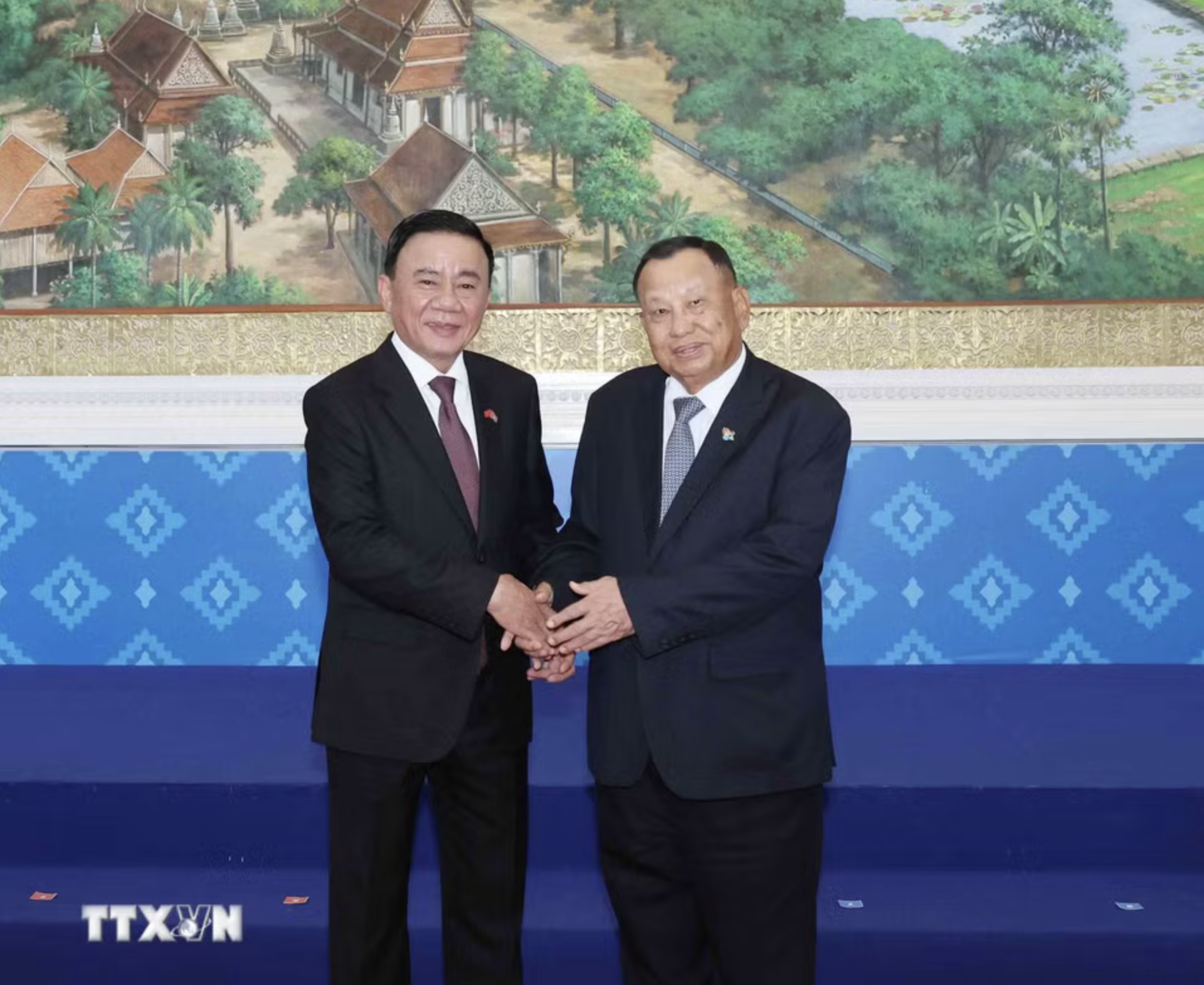 Việt Nam và Campuchia củng cố vững chắc tin cậy chính trị 1 Việt Nam và Campuchia củng cố vững chắc tin cậy chính trị - Ảnh 1.