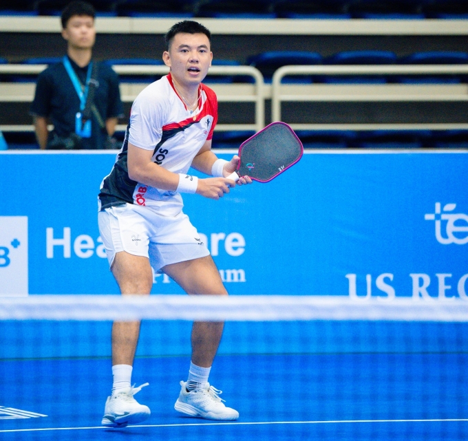 Hoàng Nam trong trận thắng dễ Dylan Frazier ở bán kết PPA Asia 1000 - Hanoi Cup 2026 tại Cung điền kinh Mỹ Đình trưa 4/4. Ảnh: PPA Asia 1000 - Hanoi Cup