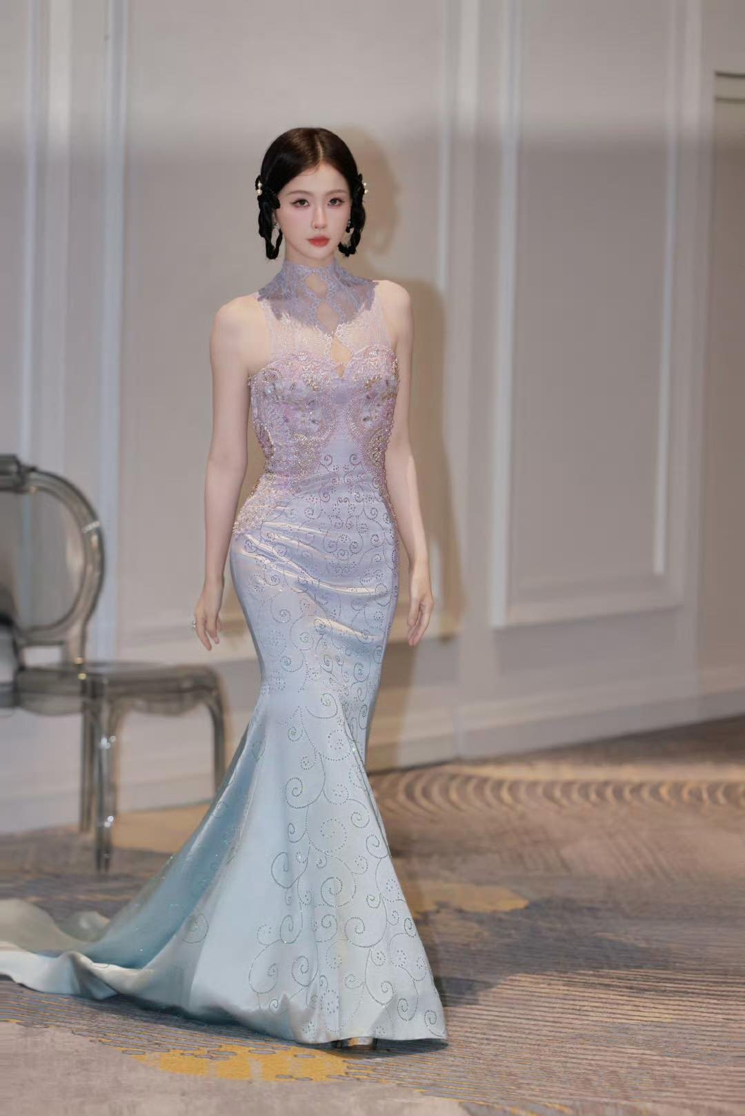 Visual ngay cang sen sua dai trung uong cat song