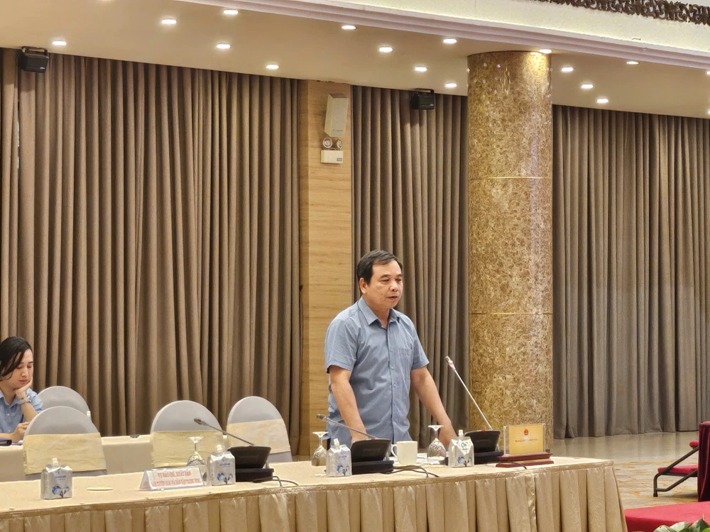 300 tấn lợn bẩn.jpg