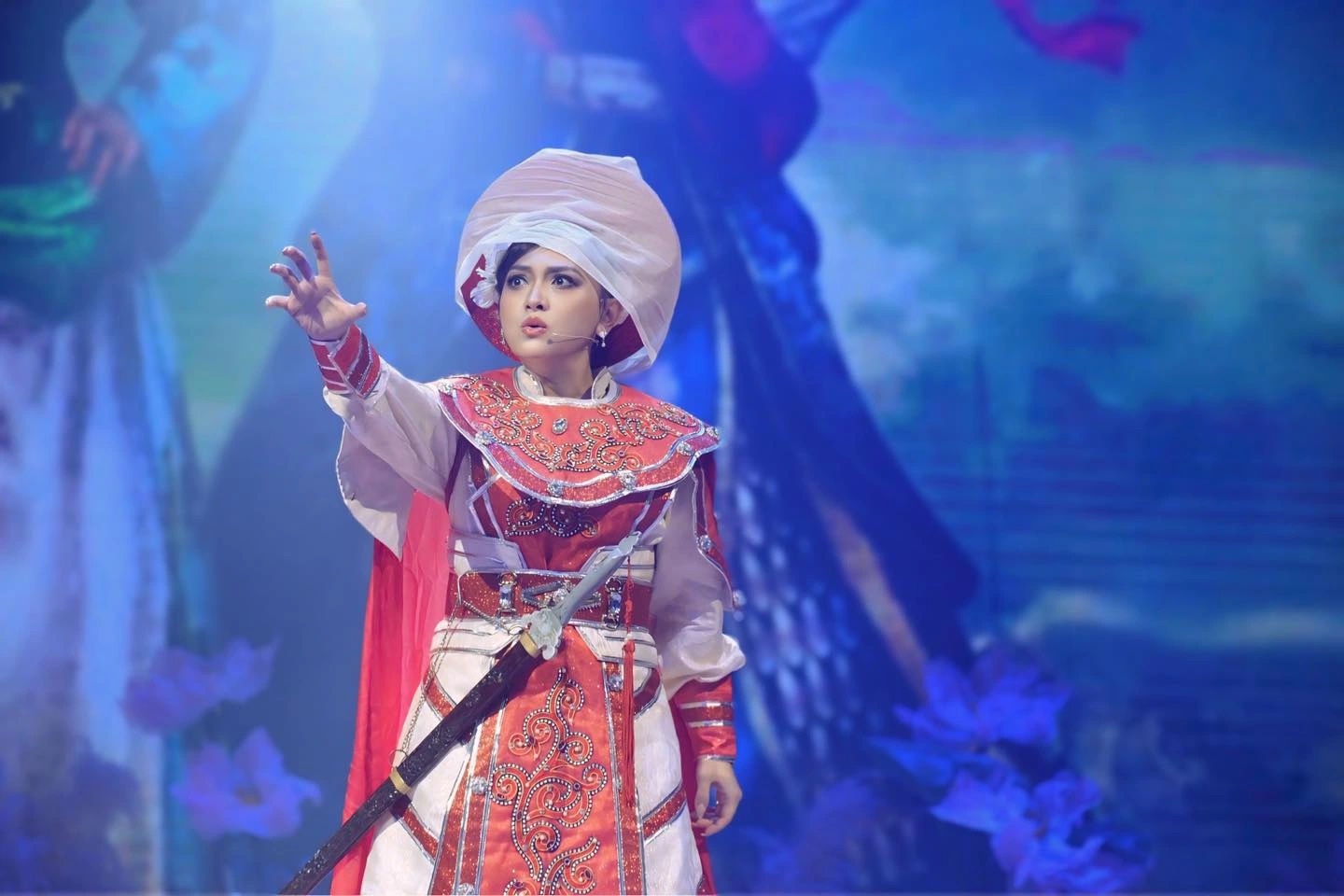 Vụ cháu gái NSƯT Vũ Linh 'diễn chui', đơn vị tổ chức chương trình bị xử phạt- Ảnh 1. Vụ cháu gái NSƯT Vũ Linh 'diễn chui', đơn vị tổ chức chương trình bị xử phạt- Ảnh 1.