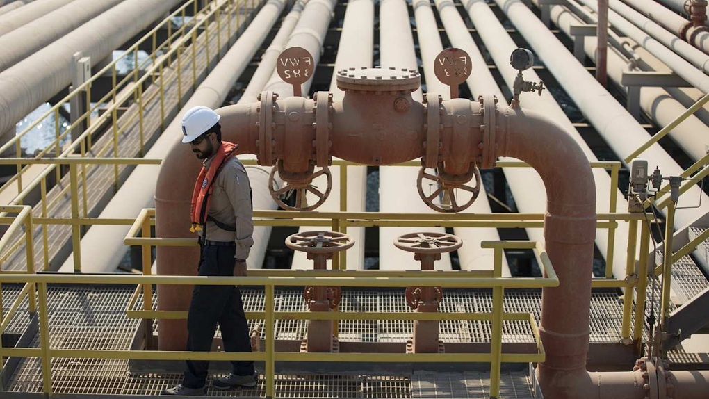 Vùng Vịnh chật vật tìm cách thoát phụ thuộc vào Hormuz - 1