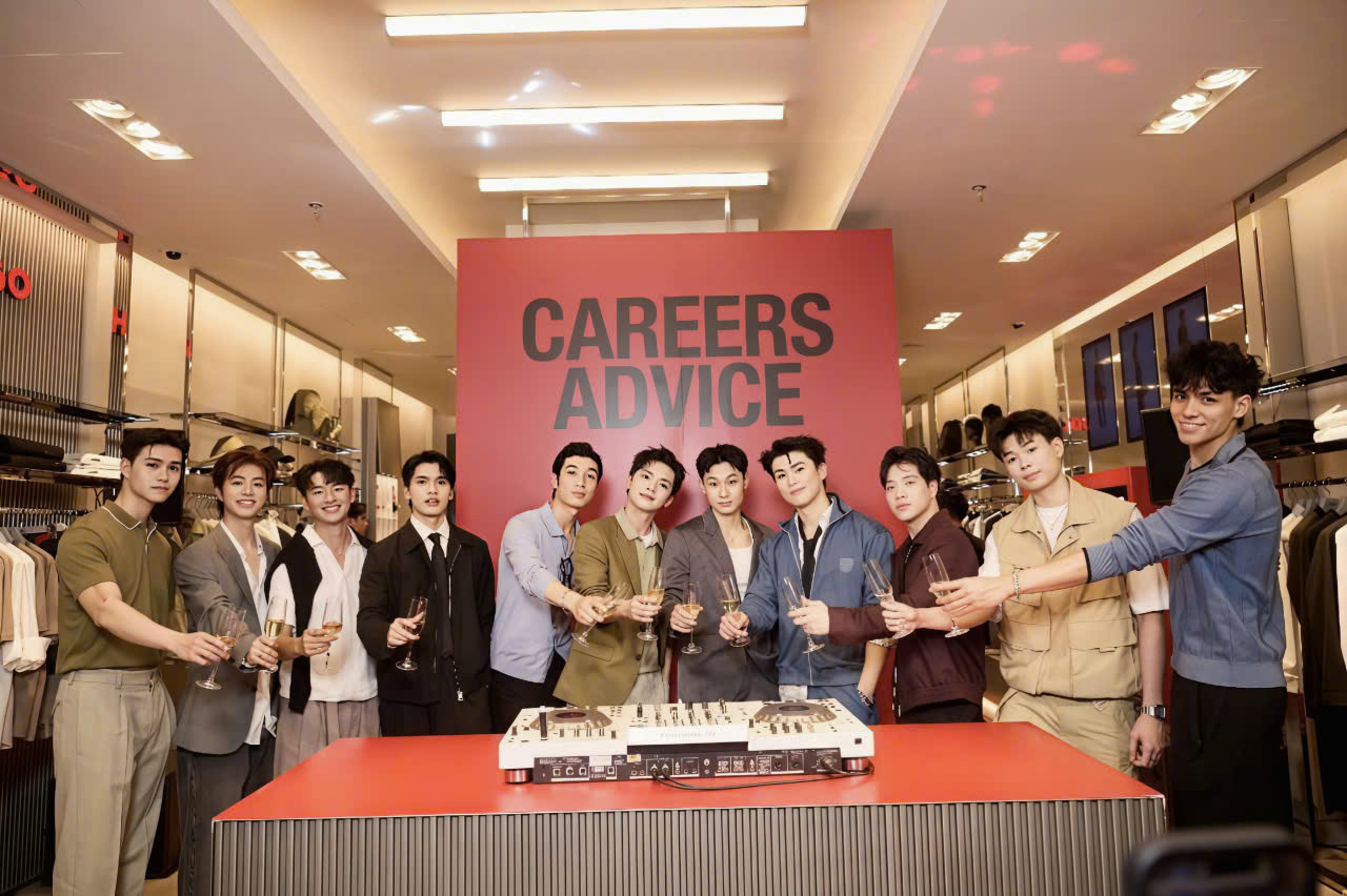 Vương Bình “khuấy động” sự kiện HUGO, chính thức mở màn chiến dịch “Red Means GO” tại Việt Nam - Ảnh 1. Vương Bình “khuấy động” sự kiện HUGO, chính thức mở màn chiến dịch “Red Means GO” tại Việt Nam - Ảnh 1.