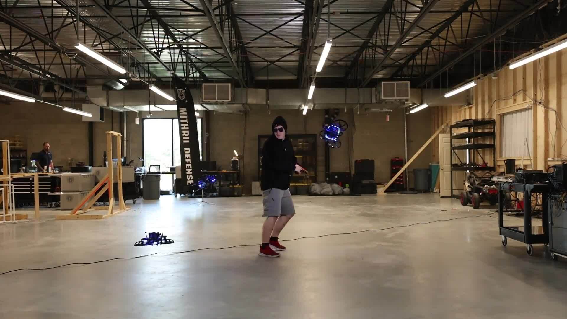 Hai bang ở Mỹ dùng drone ngăn chặn xả súng trường học