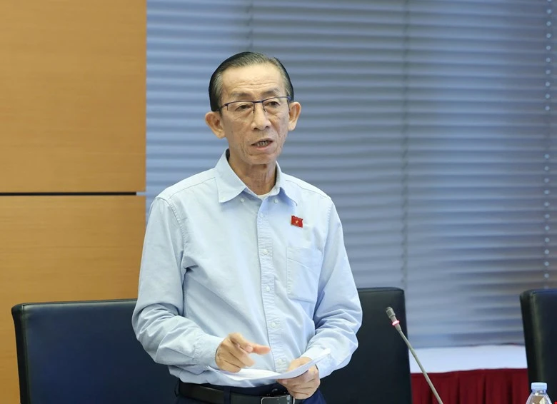 Đại biểu Trần Hoàng Ngân. Ảnh: QH Dai-bieu-Tran-Hoang-Ngan.jpg